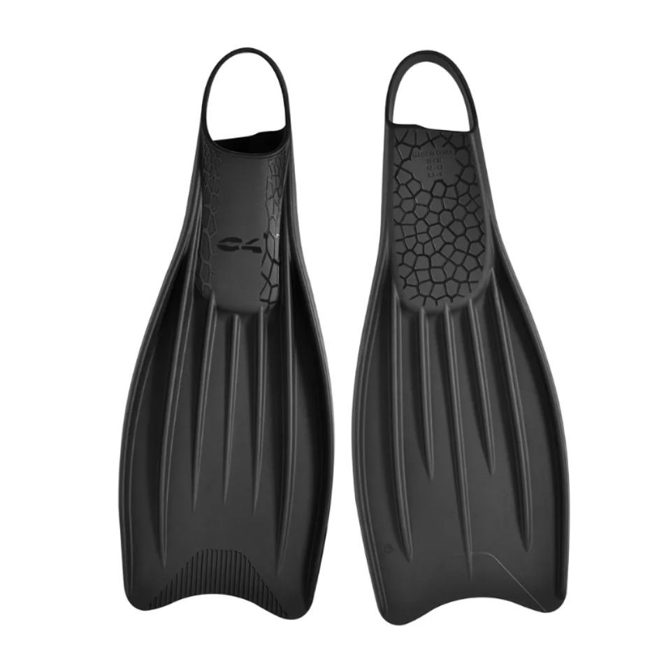 Paio di pinne corte da apnea Wolverine di C4 Carbon, realizzate in silicone, colore nero. Vista dall'alto