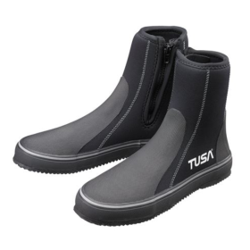 Calzari da sub Dive Boot di Tusa, in neoprene, con suola morbida, colori grigio e nero. Vista prospettica