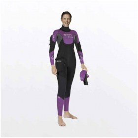 ice-skin-she-dives