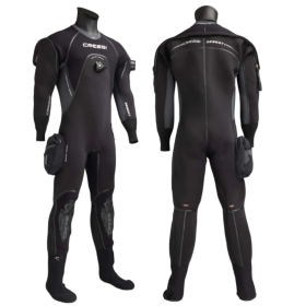 Muta stagna Desert di Cressi realizzata in neoprene nei colori nero e grigio. Vista anteriore e posteriore