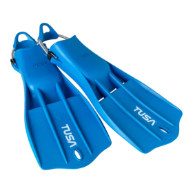 Pinne subacquee Hybrid Fins di Tusa a tallone aperto, blu, con attacchi a molla in metallo. Vista frontale
